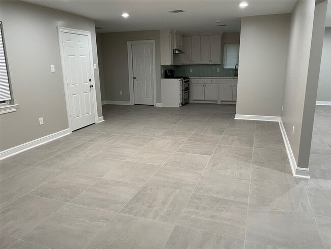 Foto del edificio - 2706 Wilshire Cir