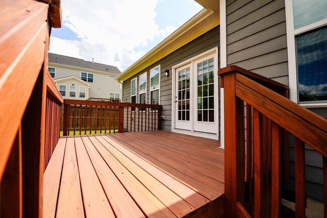 Building Photo - Spacious 5BR House in Apex