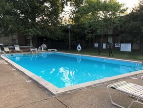 Building Photo - 2134 Fairfax Ave