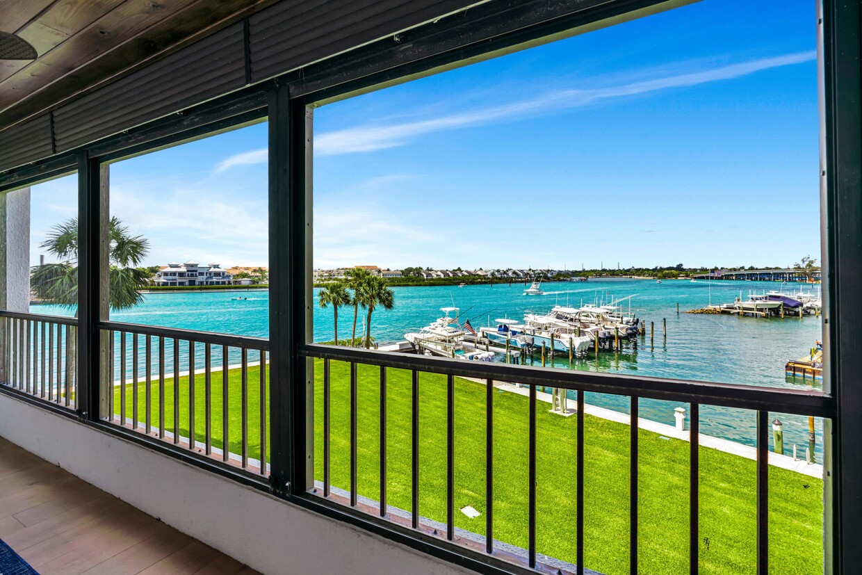 Primary Photo - 1748 Jupiter Cove Dr