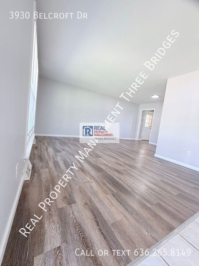 Foto del edificio - 3930 Belcroft Dr