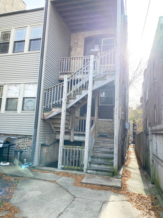 Building Photo - 1742 W Wallen Ave
