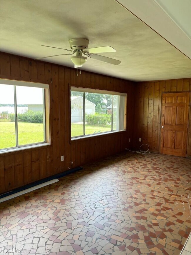 Foto del edificio - 2 br, 1 bath House - 1565 S Lake Shipp Dr ...