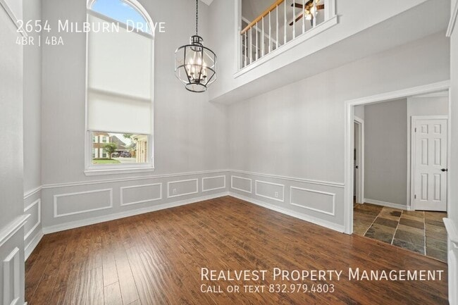 Foto del edificio - 2654 Milburn Dr