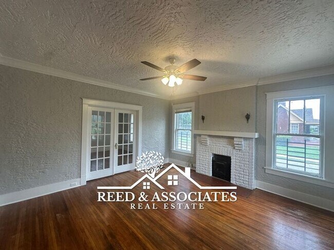 Building Photo - 3 Bedroom in Midtown!