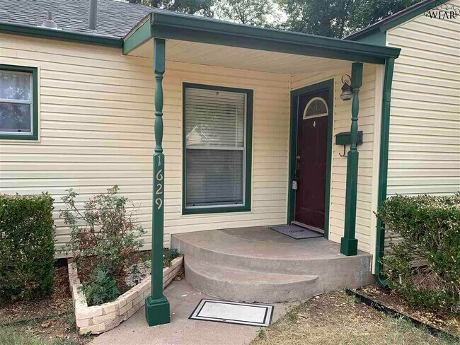 Building Photo - 1629 Ardath Ave