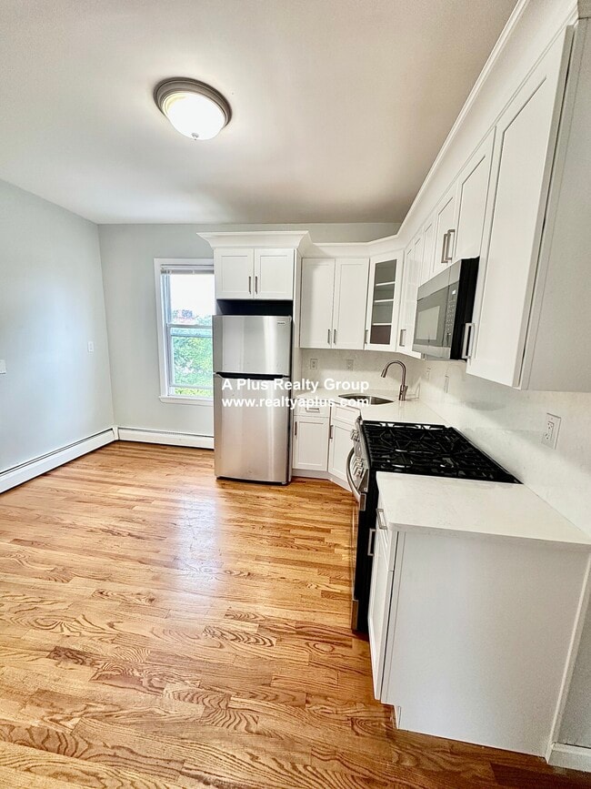 Building Photo - 5 Buckley Ave