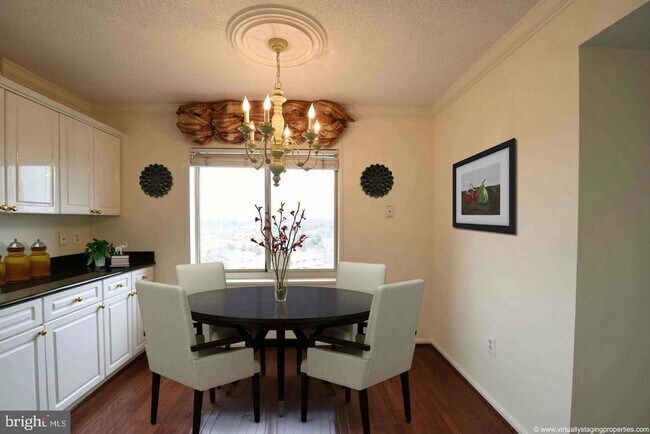 Foto del edificio - 2151 Jamieson Ave