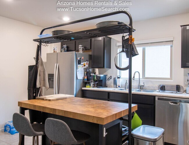 Building Photo - Arizona Homes Rentals and Sales