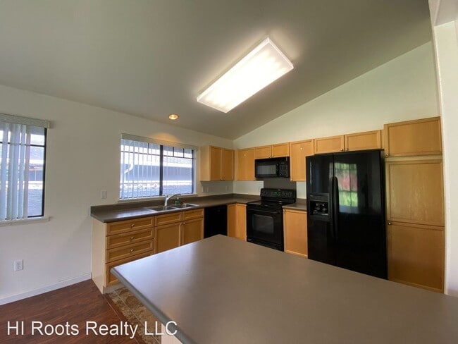 Building Photo - 3 br, 2 bath House - 94-1122 Hoohele St.