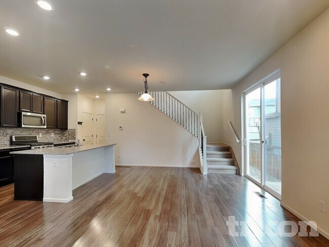 Foto del edificio - 21895 E Radcliff Cir