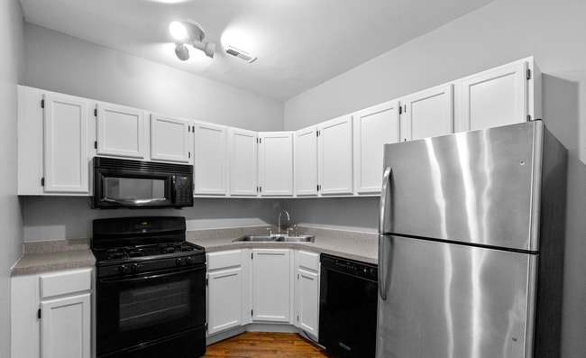 2313 W Mclean-1 - 2313 W Mclean-1 Apartment