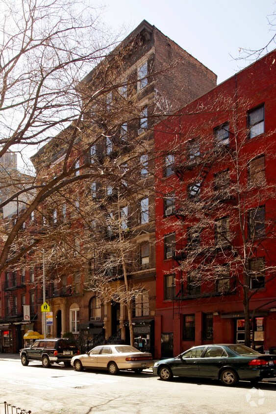 Foto del edificio - 128 E 4th St