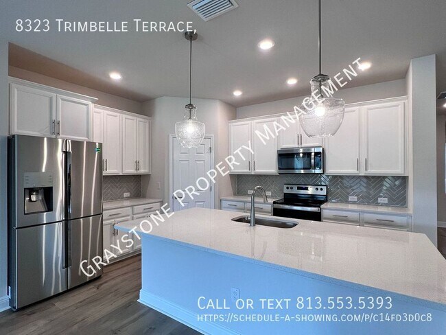 Foto del edificio - 3 Bed, 2 Bath Modern Luxury Home in Gated ...