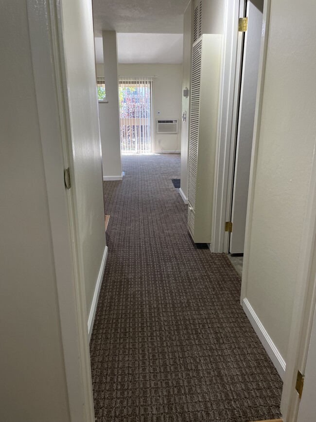 Foto del edificio - 2730 Oak Rd