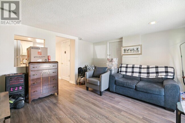 Photo du bâtiment - 351 Winnifred Dr