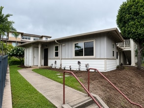 Building Photo - 217 Hooulu Ln
