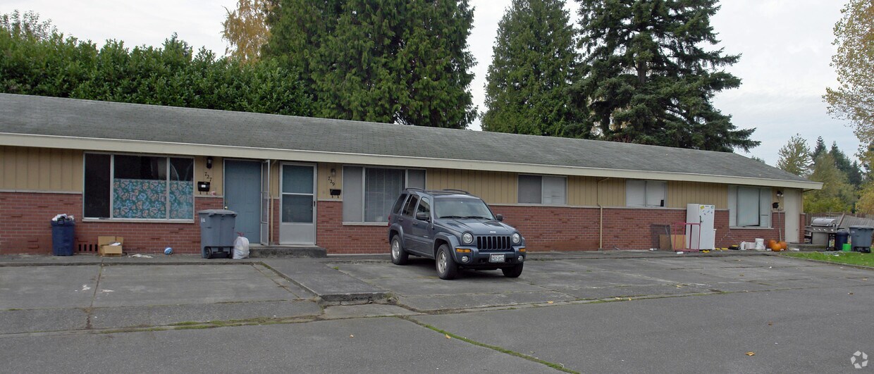 Foto del edificio - 727-731 8th Ave. Pl NW