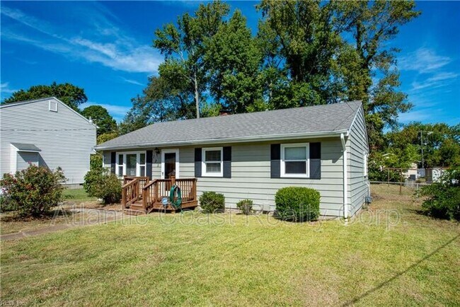 Building Photo - 725 Oakland Ave