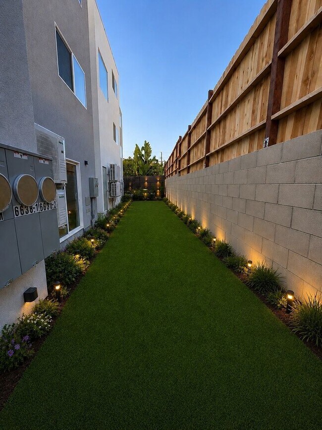 Foto del edificio - 6640 Valjean Ct