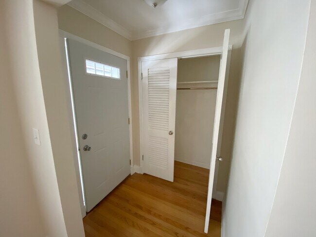 Foto del edificio - 1427 Homestead Rd