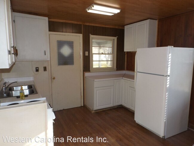 Building Photo - 1 br, 1 bath House - 41 Trinity Dr