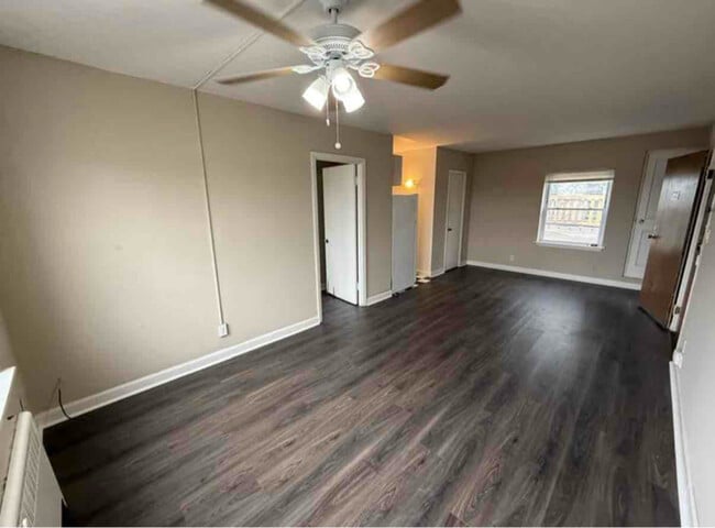 Foto del edificio - 1653 N Prospect Ave