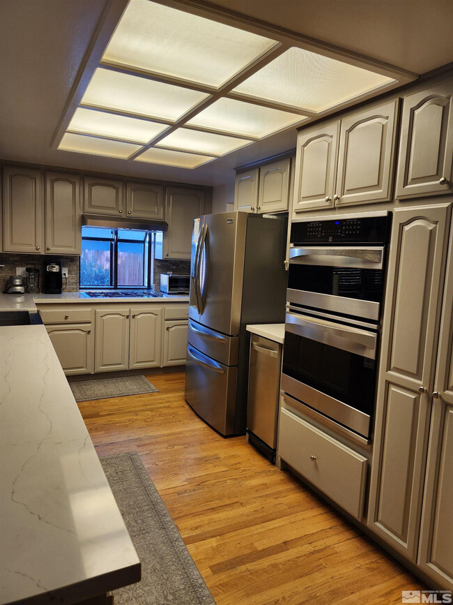 Foto del edificio - 3815 Golden Springs Dr