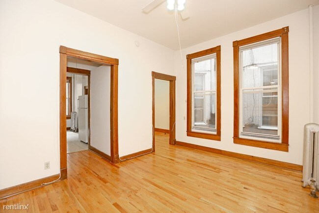 Building Photo - 3245 N Broadway St