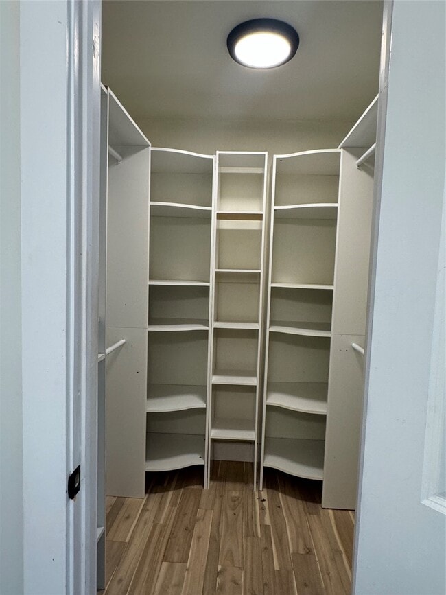 Building Photo - 2206 Sunset Trail