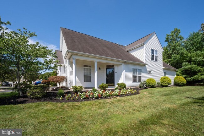 Building Photo - 109 Rainflower Ln