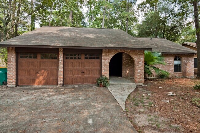 Building Photo - 2107 W Lacey Oak Cir