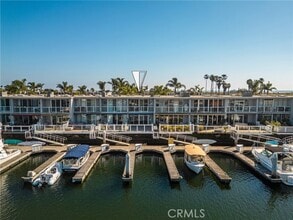 Building Photo - 3965 Aladdin Dr