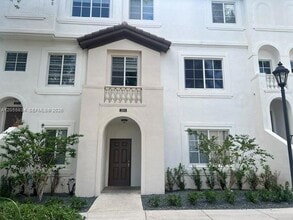 Building Photo - 5030 SW 126th Ave