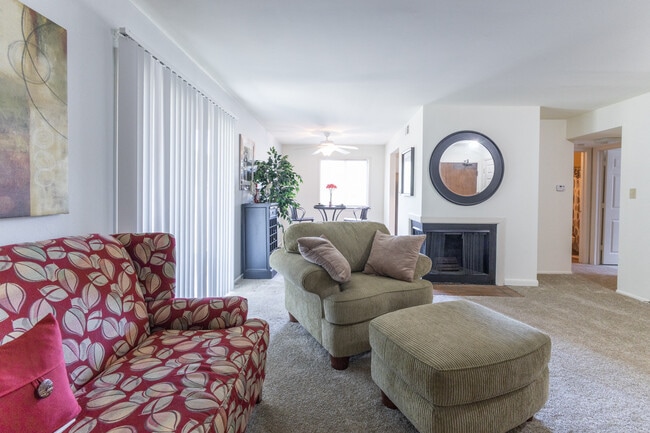 1 Bedroom Living Room Floorplan at Woodbridge of Castleton Apartments - Woodbridge Castleton