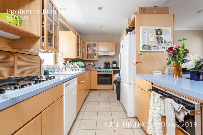 Building Photo - Available August 1st! Massive updated 5bed...