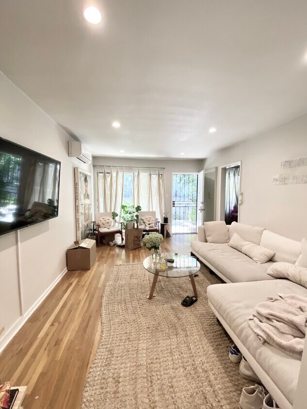 Primary Photo - Apartments