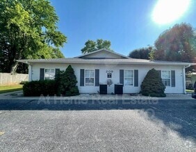 Building Photo - 209 E Robberson St