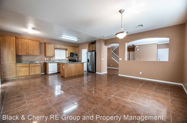 Foto del edificio - 5 br, 2.5 bath House - 48 Rosa Rosales Ct