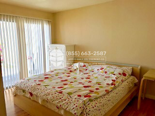 Building Photo - 3457 Lake Ontario Dr