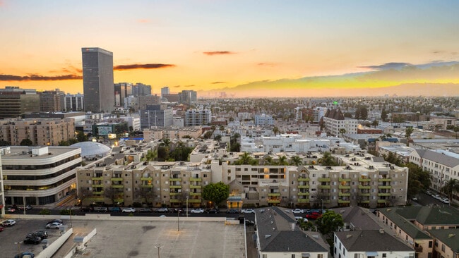 Building Photo - Hampshire Place