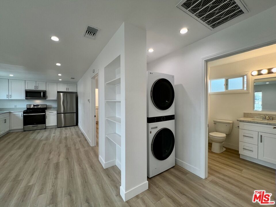 Foto principal - 1325 Normandie Ave