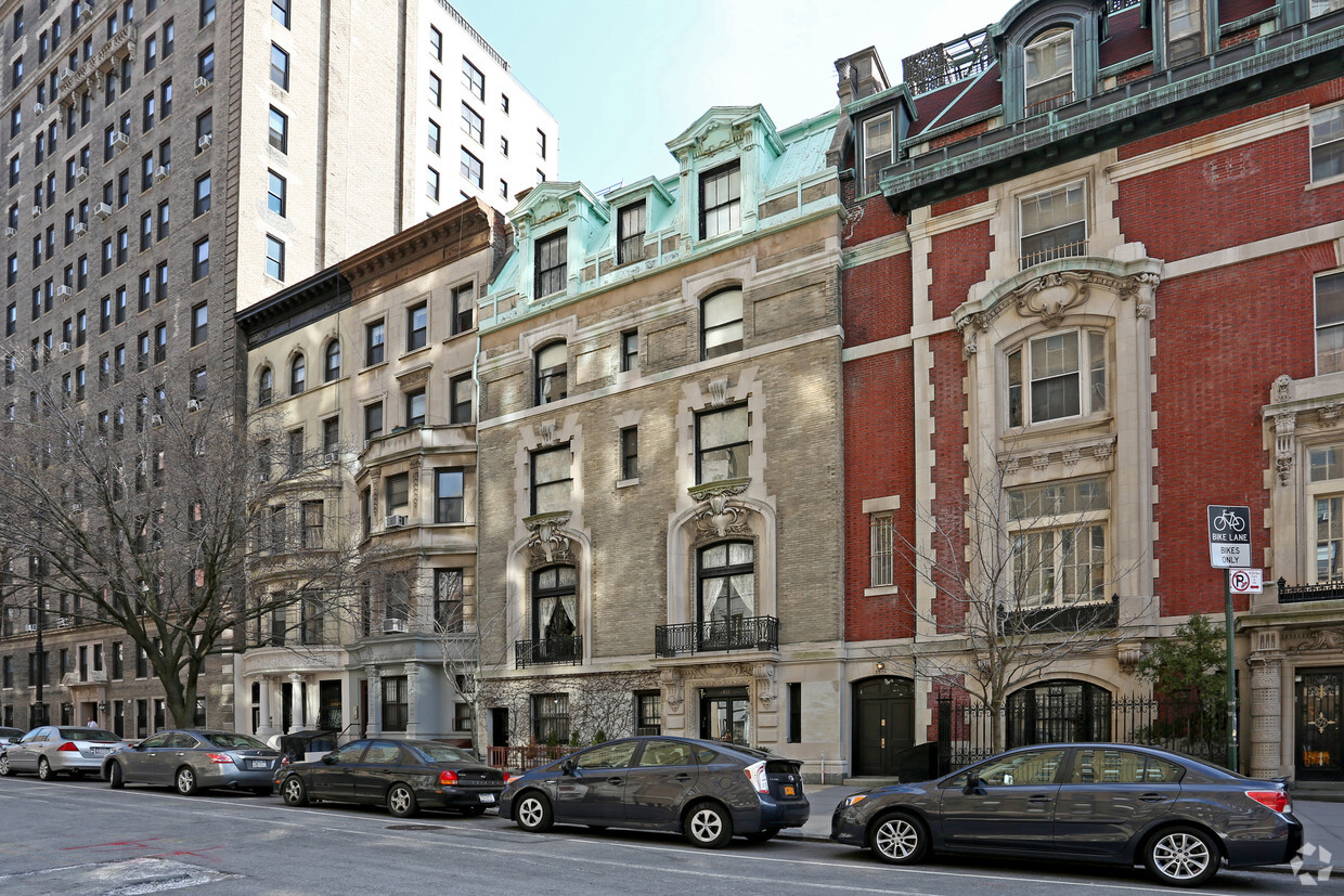 Primary Photo - 322 W 106th St
