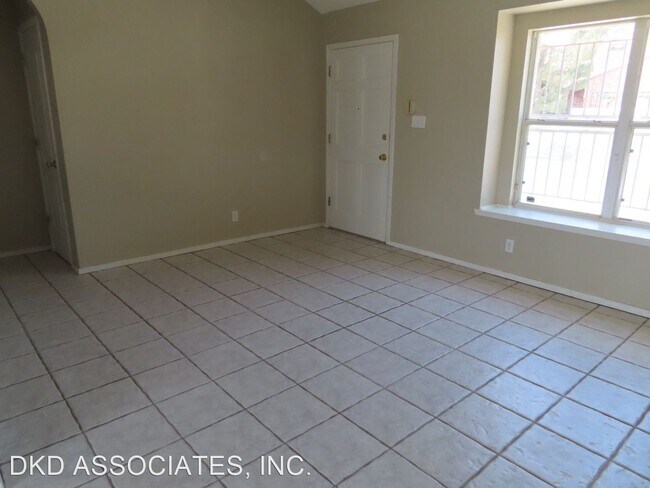 Building Photo - 2 br, 1 bath House - 1513 EL GRECO