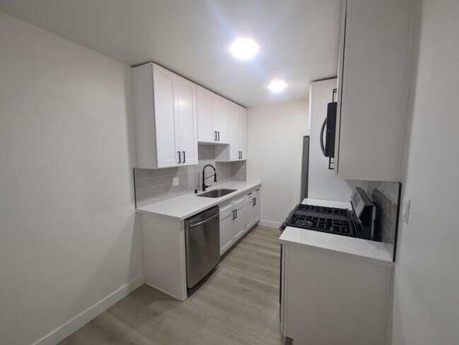 Foto del edificio - 3752 Herman Ave