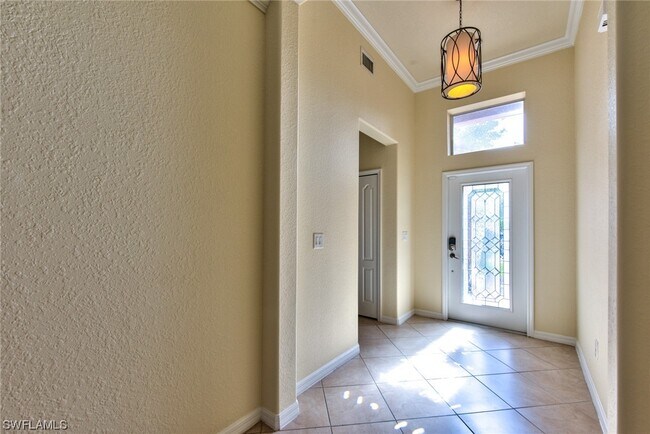 Foto del edificio - 13566 Messino Ct