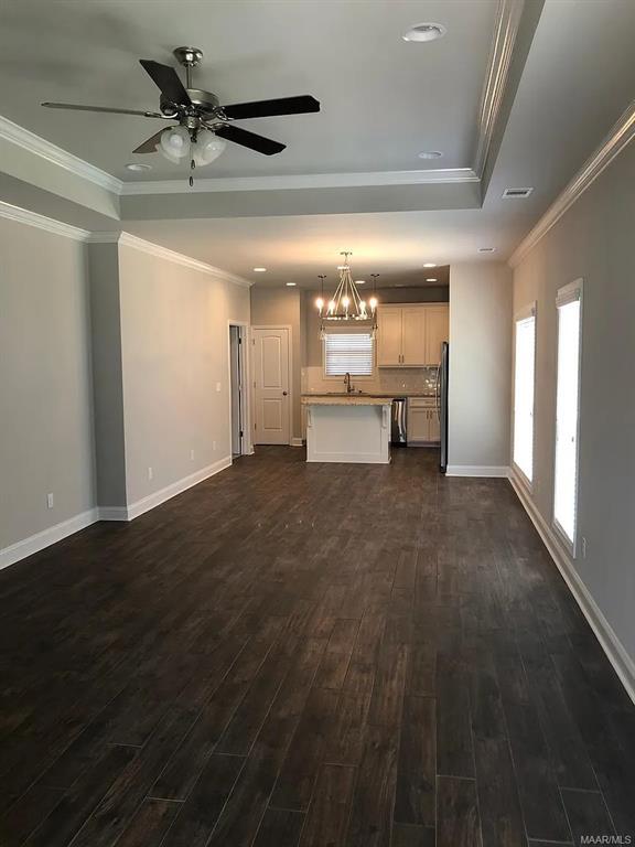 Foto del edificio - 8311 Faith Ln