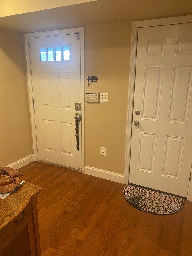 Building Photo - 15338 Manor Village Ln