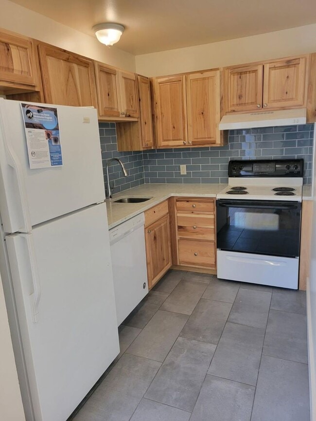 Building Photo - 3597 Nottingham Ct