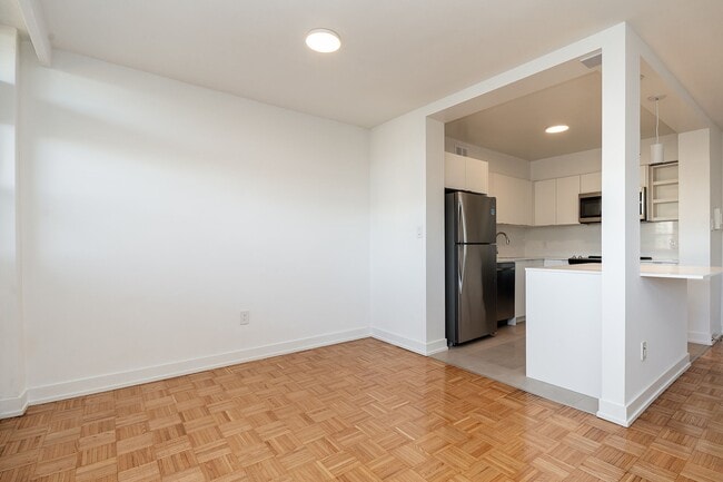 Photo du bâtiment - 265 Dixon Road